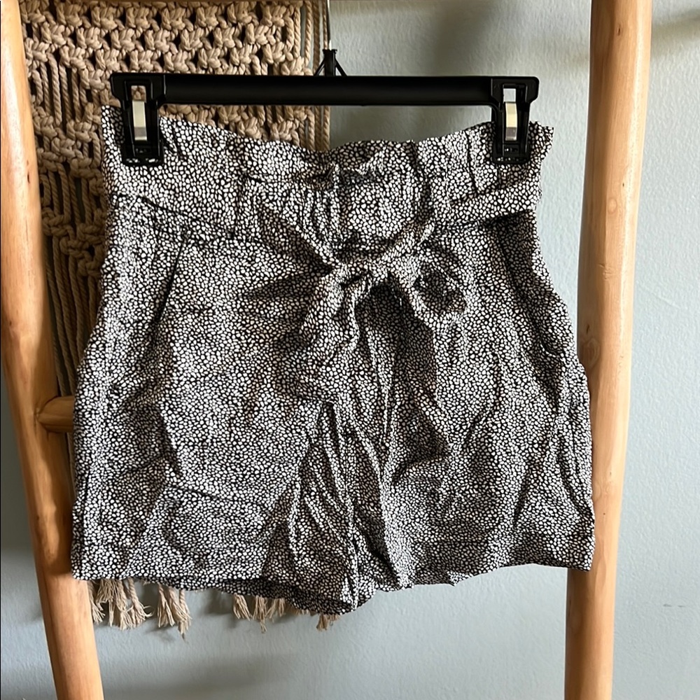 Thread & Supply High Waist Black and White Shorts